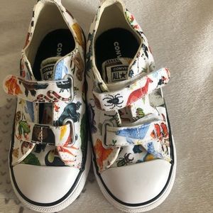 Never worn kids size 10 Converse All Star sneakers.